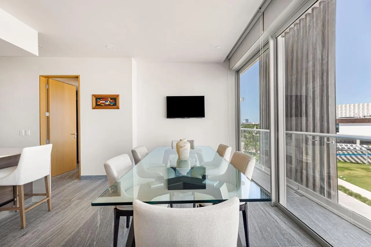 Luxury 3Br Condo* Rooftop Pool, Near The Beach Cancun Apartment
