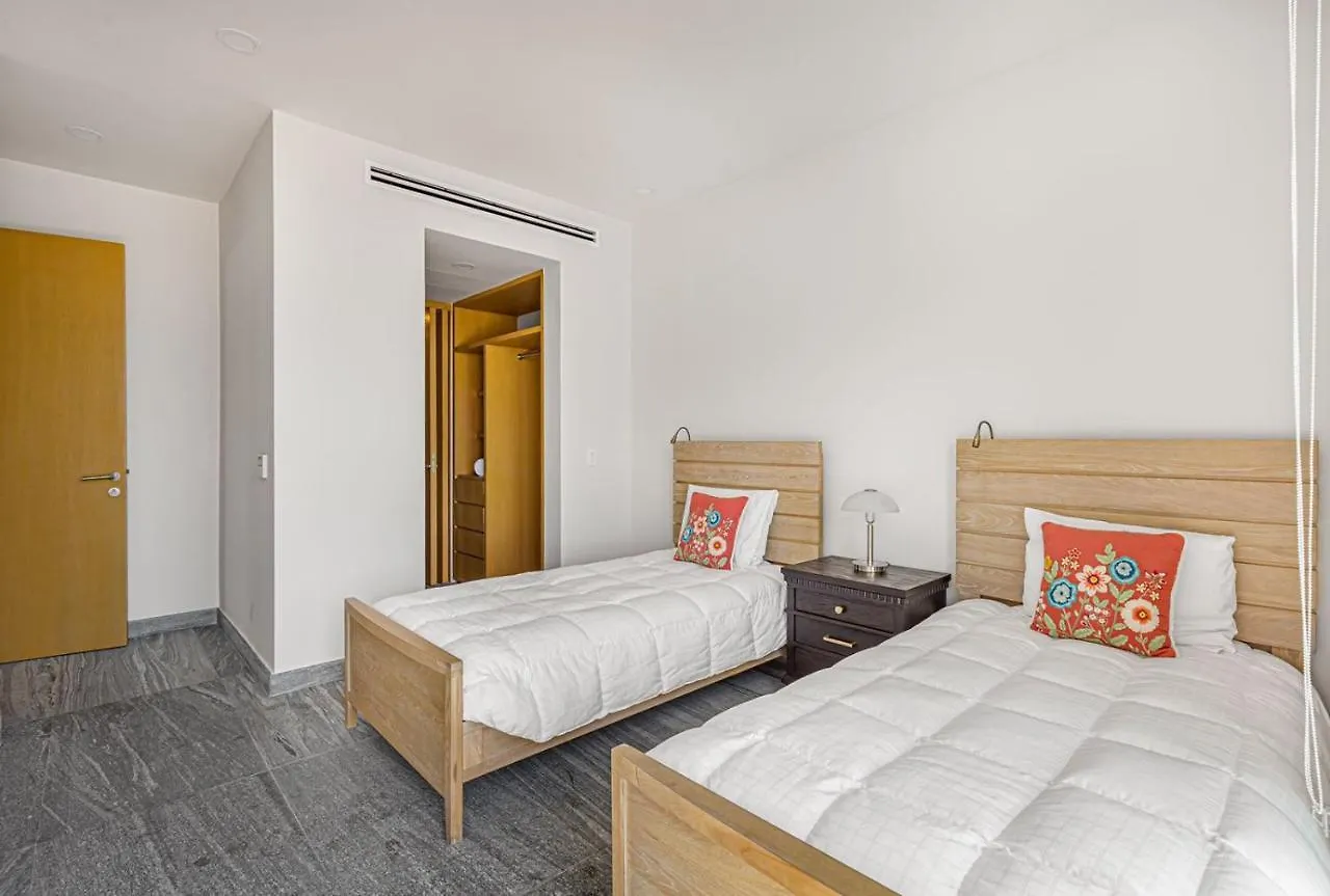 Apartment Luxury 3Br Condo* Rooftop Pool, Near The Beach Cancun